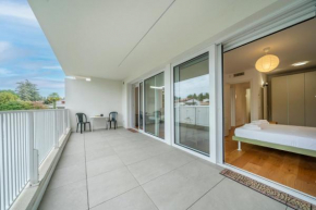 Neos House